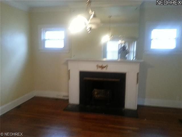 2nd image of 3250 Altamont Ave