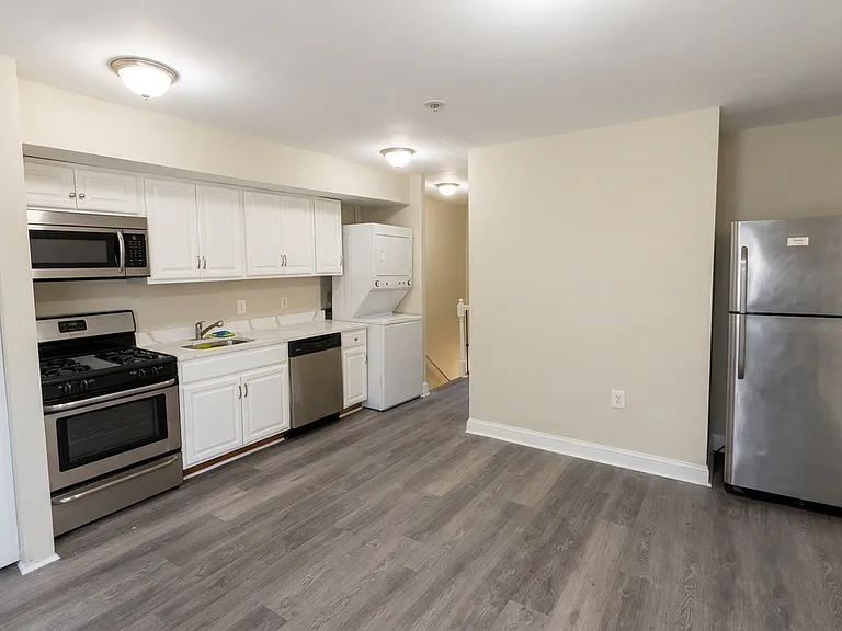 126 O St SW #2 — Photo 16