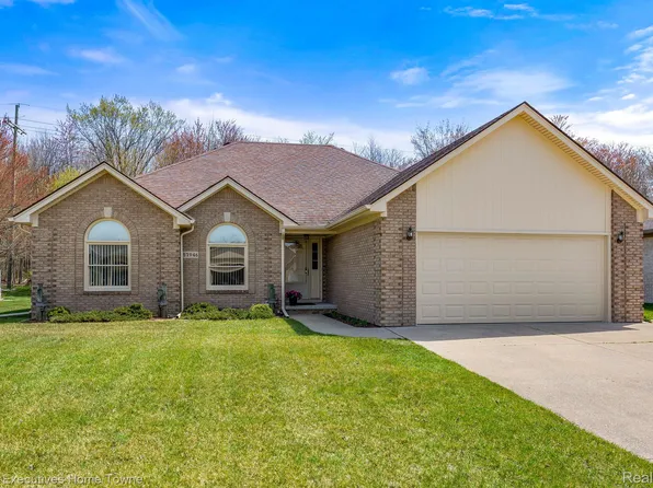 57946 Emerald Ct, Washington, MI 48094