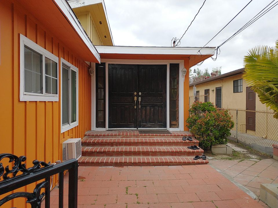 1st image of 1633 S Charlotte Ave