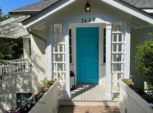 2409 N Upton St, Arlington, VA 22207