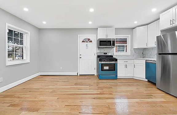 2nd image of 125-02 Francis Lewis Blvd
