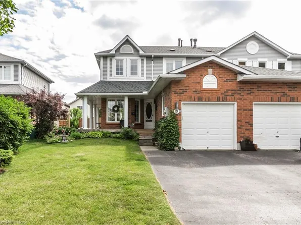108 Fairgreen Close, Cambridge, ON N1T 1T8
