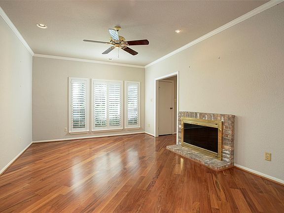 3rd image of 11711 Memorial Dr APT 659