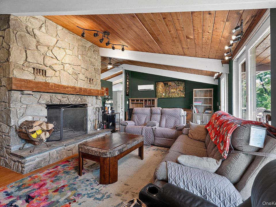 1st image of 424 Laroe Road