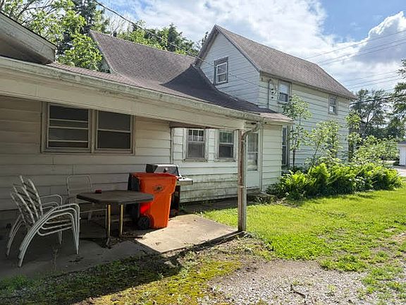 2nd image of 413 S Range St