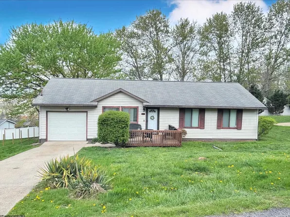 112 E Hillview Dr, Morgantown, WV 26508