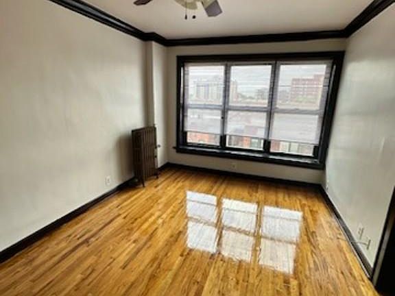 3rd image of 846 W Montrose #103