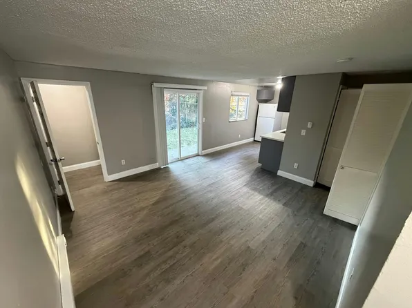 2705 S 256th St #B, Kent, WA 98032