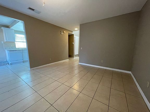 4th image of 1971 E Washington Ave APT 3