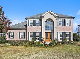 28 Castle Pines Dr, New Orleans, LA 70131