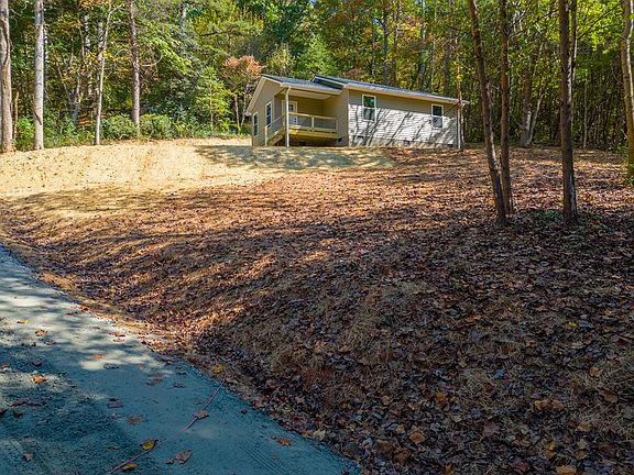 2nd image of 180 Kingwood Cir
