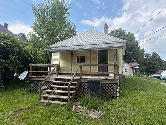 3rd image of 539 W Brown St