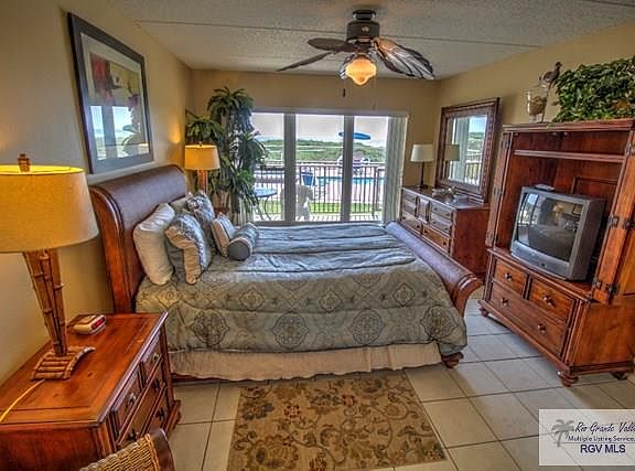 2nd image of 2216 Gulf Blvd #105