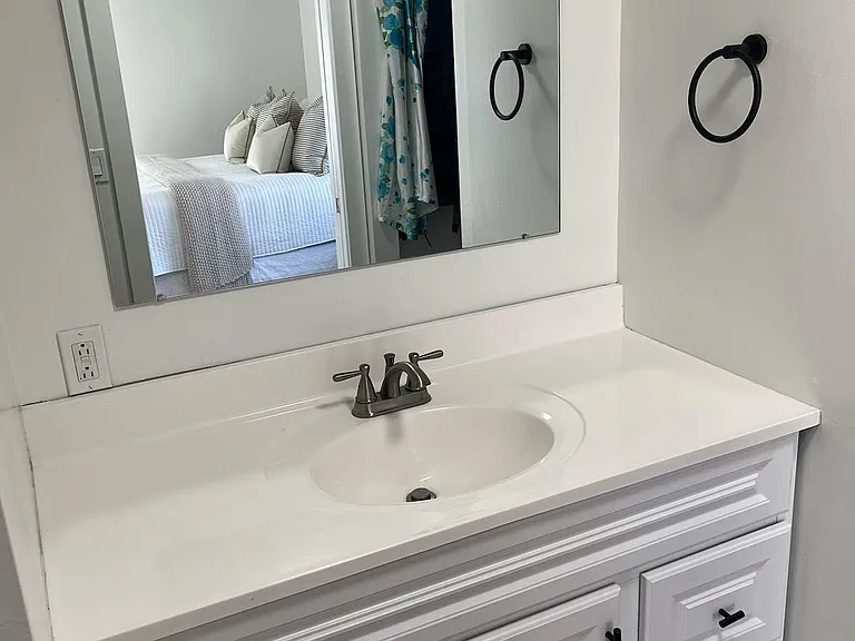 5720 S Oakwood Dr E — Photo 16