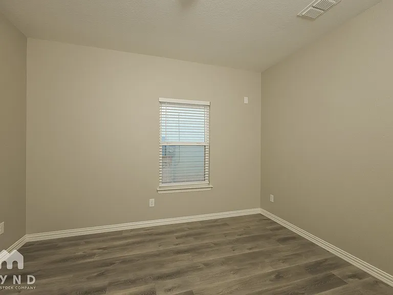 15938 Cardinal Point — Photo 11
