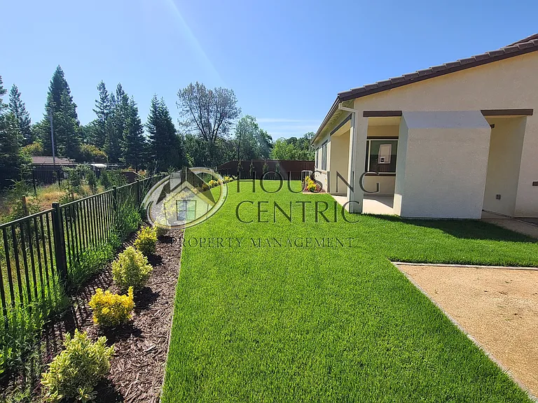 637 Lincoln Ct — Photo 59