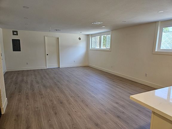 4th image of 3657 Broadmoor Blvd #Adu