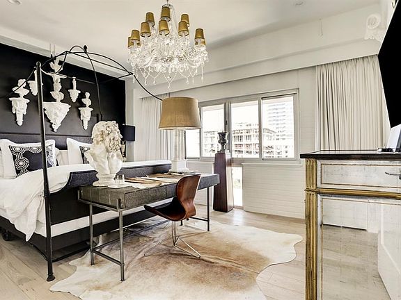 5th image of 3600 Montrose Blvd #330