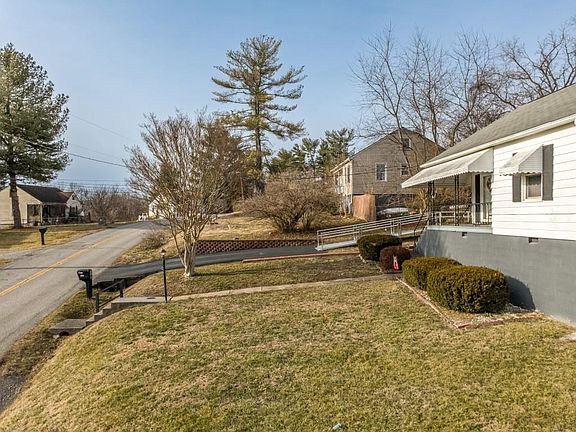 4th image of 6818 Pulaski Ave