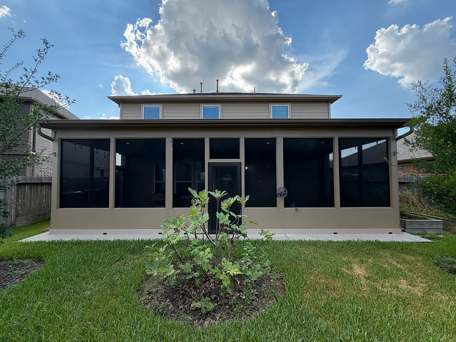 4 bed, 2363 sqft, $2,500 — Photo 4