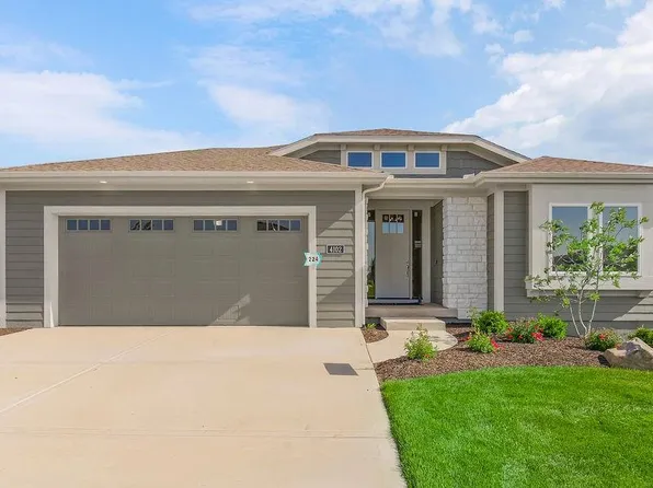 4102 W 158th Ter, Overland Park, KS 66224