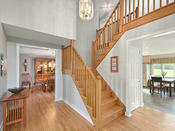 4th image of 3613 Westchester Ct