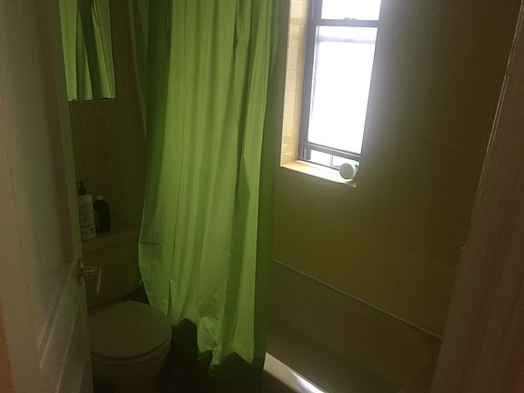 4th image of 2618 18th St APT 3B