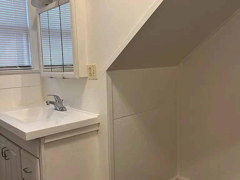 147 Shirley St #1 — Photo 2
