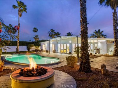 302 E Racquet Club Rd, Palm Springs, CA, 92262