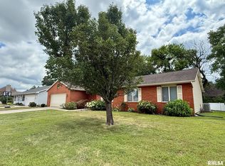 2512 Charlack Ave, Springfield, IL 62704