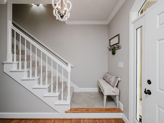 5th image of 1688 Russet Hill Cir