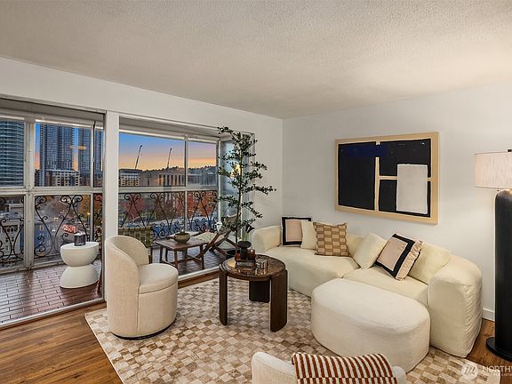 3rd image of 1740 Melrose Avenue #703