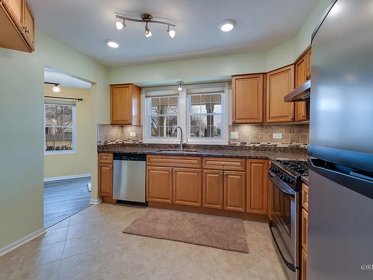 344 Kildare Ct — Photo 9
