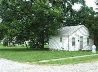 619 N Cherry St, Cameron, MO 64429
