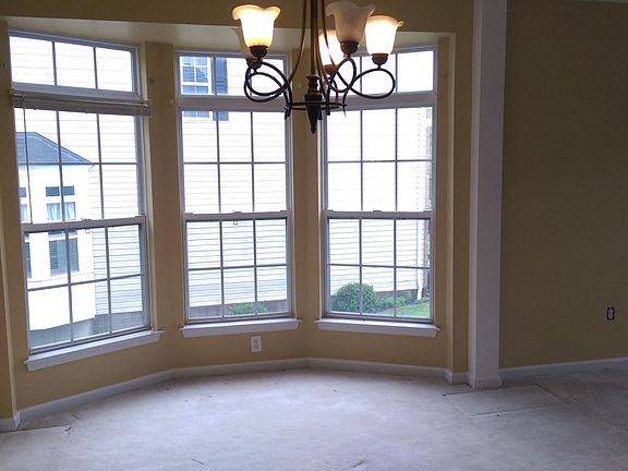 2nd image of 477 Amelanchier Ct
