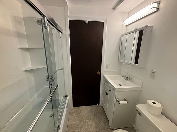 4th image of 2483 E Blaine Ave #2