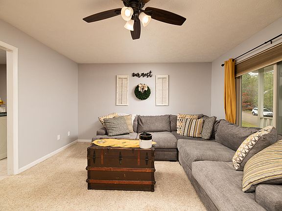 3rd image of 4629 Baverton Dr