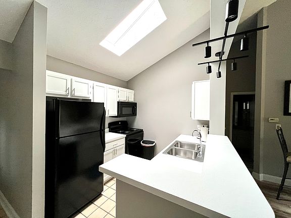 3rd image of 1896 E Bay Pointe Dr #37