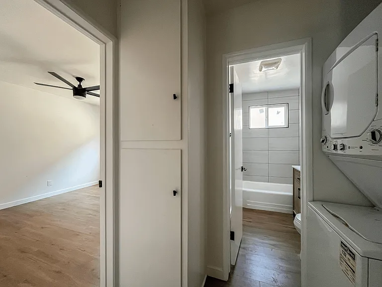3814 S Bronson Ave — Photo 12