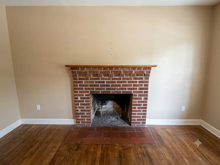 500 Pilot St — Photo 6