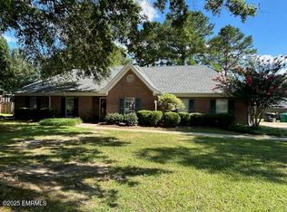 464 Grand Oak Dr, Meridian, MS 39305