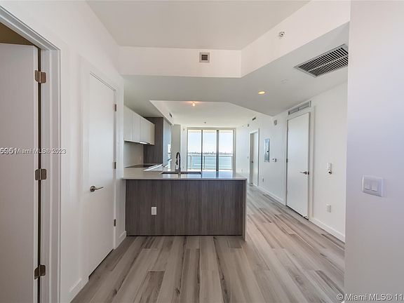 4th image of 2900 NE 7th Ave Unit 1503