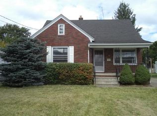 1030 W 23rd St, Lorain, OH 44052