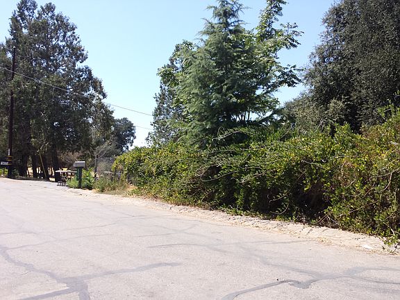 3rd image of 25227 Manzanita Ln