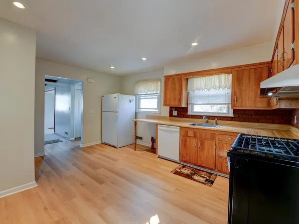 149 Charles Street image 9 of 33