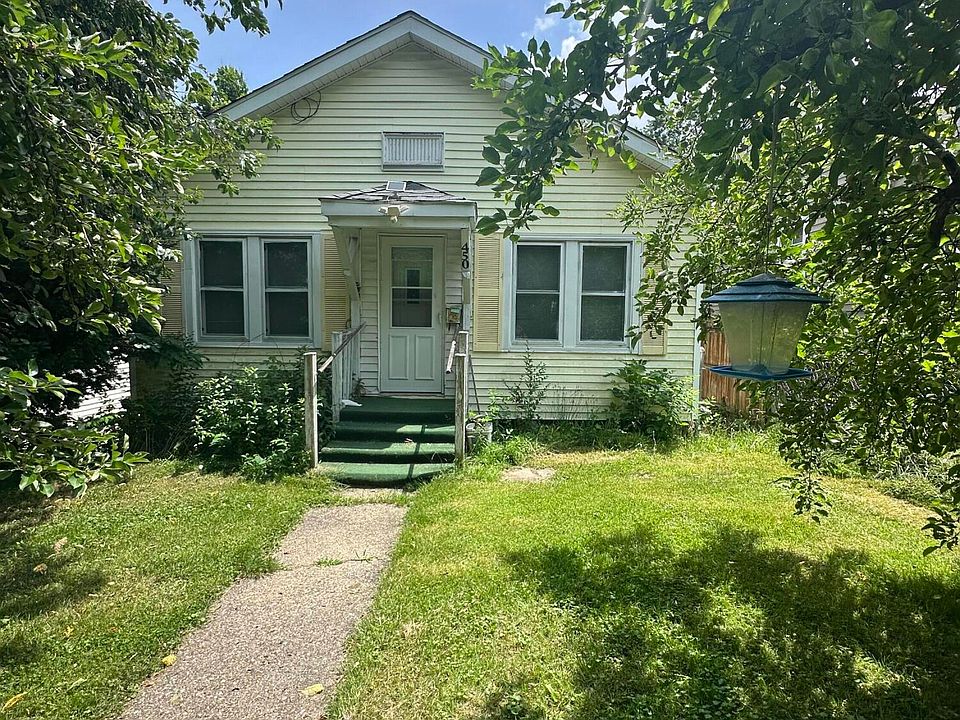 1st image of 450 24th St N
