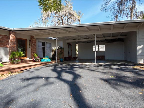 2nd image of 2119 Lake Dr