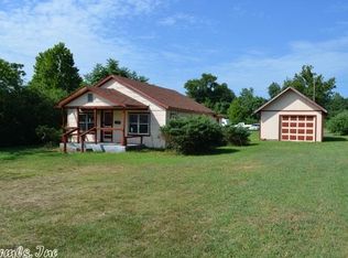 103 Dequeen St, Mena, AR 71953