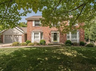 607 Valley Point Ln, Ballwin, MO 63021